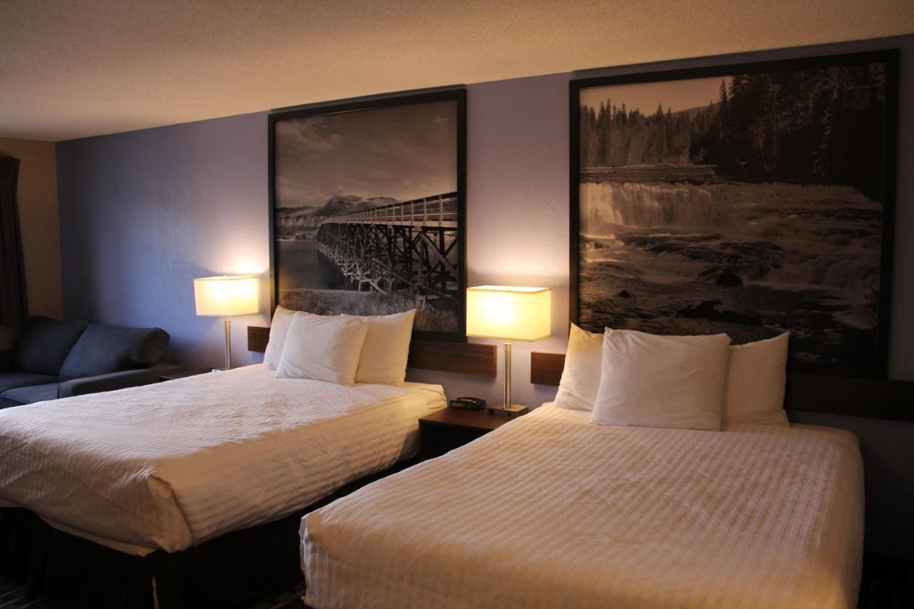 Super 8 By Wyndham Kamloops On The Hill Hotel Exterior photo